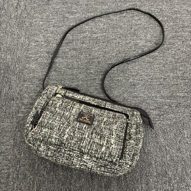 ���� Yuri Kojima �V�����_�[�o�b�O 