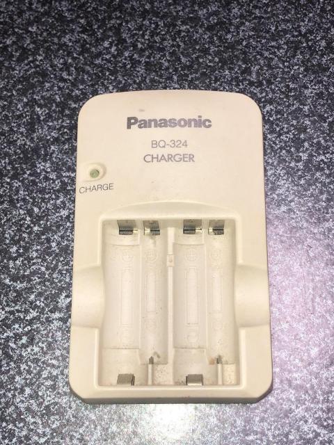 完動品!パナソニック 単3、単4充電池兼用充電器 BQ-324 < 家電/AV 完動品!パナソニック 単3、単4充電池兼用充電器 BQ-324 < 家電/AVの