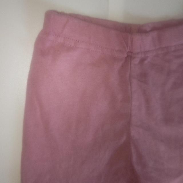 裾フリルが可愛いムラサキ?ピンク?のハーフパンツ サイズ90 送料無料 < キッズ/ベビー  裾フリルが可愛いムラサキ?ピンク?のハーフパンツ サイズ90 送料無料 < キッズ/ベビーの