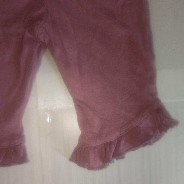 裾フリルが可愛いムラサキ?ピンク?のハーフパンツ サイズ90 送料無料 < キッズ/ベビー  裾フリルが可愛いムラサキ?ピンク?のハーフパンツ サイズ90 送料無料 < キッズ/ベビーの