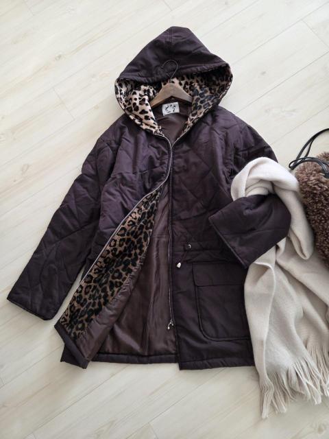 E'S�R�[�g���`���R�J���[�̒��ȃ_�E�����R�[�g  �� �����t�@�b�V������ 