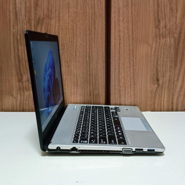 �m�[�g�p�\�R�� LIFEBOOK Corei5 ������6GB SSD120GB Web�J���� Windows11 Office �� PC�{��/���Ӌ@��� 
