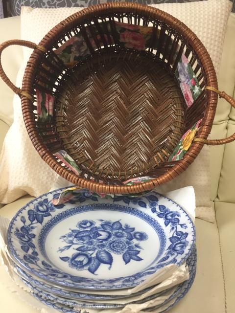 831.新品☆かご付き陶器皿5枚組 < インテリア/ライフ  831.新品☆かご付き陶器皿5枚組 < インテリア/ライフの