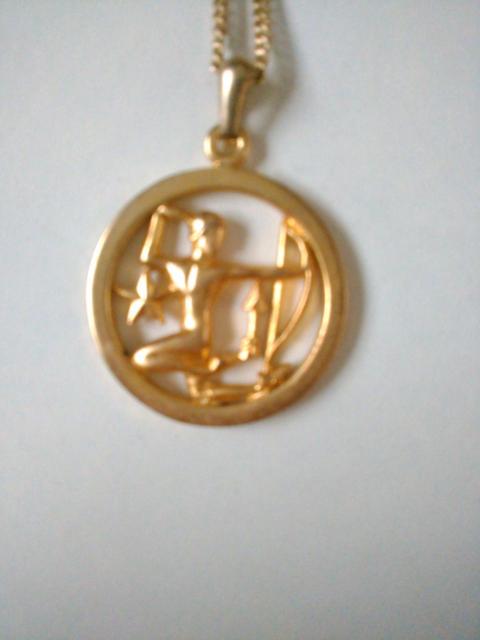 中古品 ペンダント ネックレス ゴールド色 < 女性アクセサリー/時計 中古品 ペンダント ネックレス ゴールド色 < 女性アクセサリー/時計の