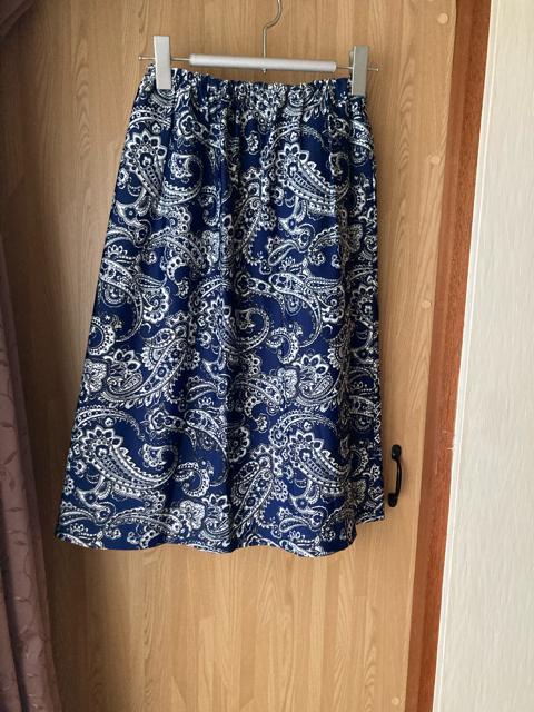 2034.ひざ丈スカート☆紺地に白のペイズリー柄☆サイズL程度 < 女性ファッション  2034.ひざ丈スカート☆紺地に白のペイズリー柄☆サイズL程度  < 女性ファッションの