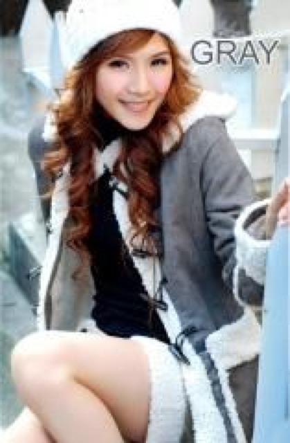 もこもこ フード付♪ムートンダッフルコート グレー < 女性ファッション もこもこ フード付♪ムートンダッフルコート グレー < 女性ファッションの