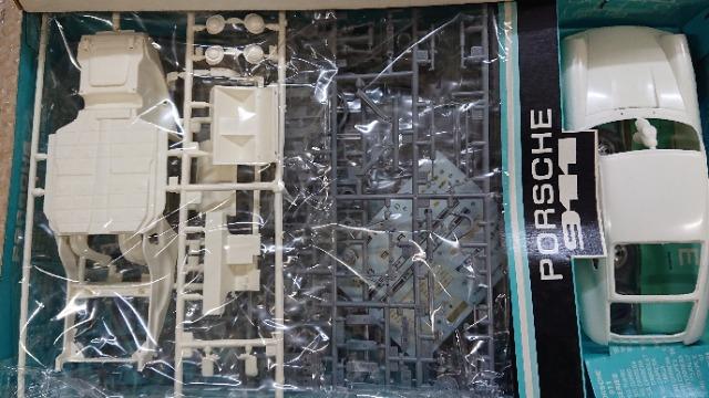 フジミ 1/24 ポルシェ 911R 1967 エンスージアスト < ホビー  フジミ 1/24 ポルシェ 911R 1967 エンスージアスト < ホビーの