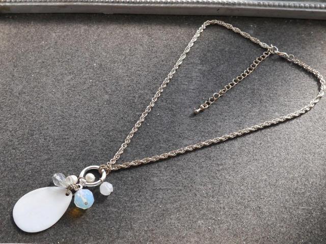 新品アンティーク調シェルビーズネックレス < 女性アクセサリー/時計 新品アンティーク調シェルビーズネックレス < 女性アクセサリー/時計の