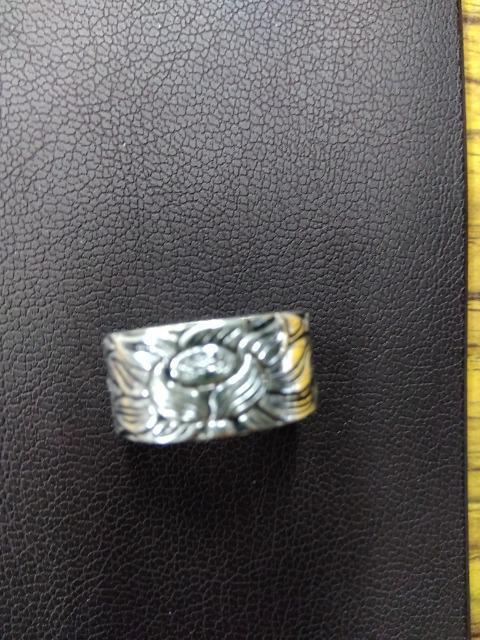 �V�i�A���g�p�i�@�Ń����O�@�t���[�T�C�Y �� �j���A�N�Z�T���[/���v�� 