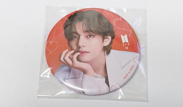 BTS★トレーディング 缶バッジ【V】 < タレントグッズ BTS★トレーディング 缶バッジ【V】 < タレントグッズの