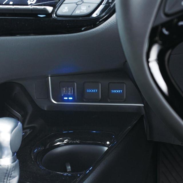 車種専用品 トヨタ C-HR シーエイチアール 専用 増設ソケット 電源ボックス SY-C5 < 自動車/バイク 車種専用品 トヨタ C-HR シーエイチアール 専用 増設ソケット 電源ボックス SY-C5 < 自動車/バイク