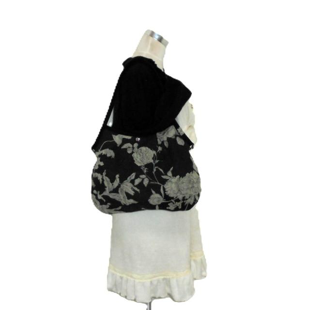 【マチなしグラニーバッグ】【Dカン付きショルダー対応】◆ボタニカルフラワー×黒地 < 女性ファッション 【マチなしグラニーバッグ】【Dカン付きショルダー対応】◆ボタニカルフラワー×黒地 < 女性ファッションの