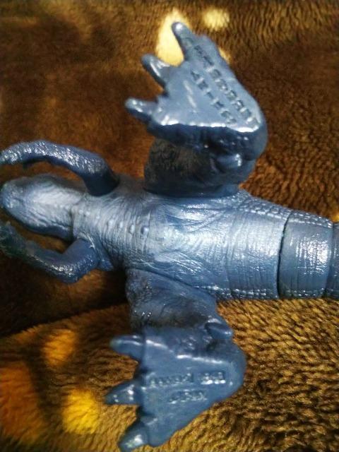 ���x�r�[�S�W�����o���_�C    �� �z�r�[�� 