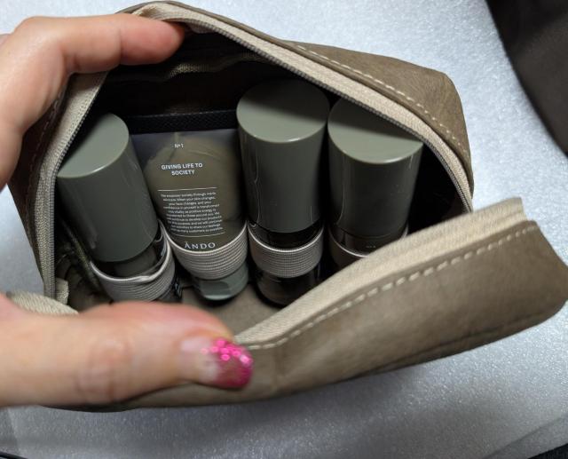 ANDO スキンケア トラベルセット ポーチ付 オールインワンジェル 洗顔料 化粧水 乳液 < 香水/コスメ/ネイル ANDO スキンケア トラベルセット ポーチ付 オールインワンジェル 洗顔料 化粧水 乳液 < 香水/コスメ/ネイルの