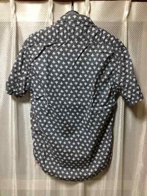 インブルーム 刺繍 総柄 ワーク 半袖シャツ S〜Mサイズ38 黒 グレー ユーズド加工 < 男性ファッション  インブルーム 刺繍 総柄 ワーク 半袖シャツ S〜Mサイズ38 黒 グレー ユーズド加工 < 男性ファッションの