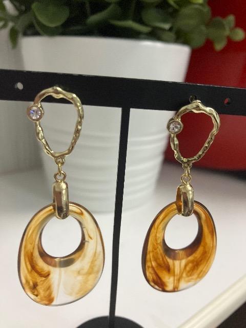 ハンドメイド ドイツ製アクリルを使用したピアス ブラウン < 女性ファッション  ハンドメイド ドイツ製アクリルを使用したピアス ブラウン < 女性ファッションの