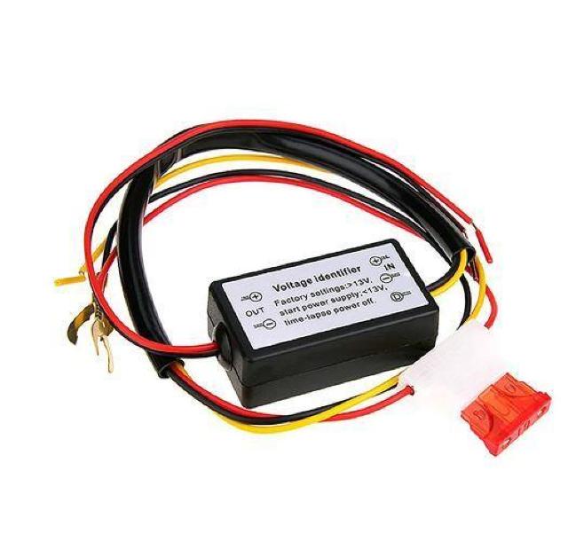 デイライト led 自動点灯 エンジン連動ユニット ON OFF コントローラー 12V エンジンONで点灯 減光機能付き 100 < 自動車/バイク デイライト led 自動点灯 エンジン連動ユニット ON OFF コントローラー 12V エンジンONで点灯 減光機能付き 100 < 自動車/バイク