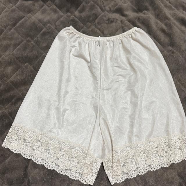 タンス整理品 衣類 おまとめOK ホームクリーニング済み ペチパンツ モスグリーン Lサイズ < 女性ファッション  タンス整理品 衣類 おまとめOK ホームクリーニング済み ペチパンツ モスグリーン Lサイズ  < 女性ファッションの