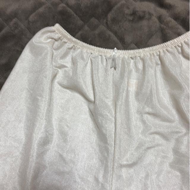 タンス整理品 衣類 おまとめOK ホームクリーニング済み ペチパンツ モスグリーン Lサイズ < 女性ファッション  タンス整理品 衣類 おまとめOK ホームクリーニング済み ペチパンツ モスグリーン Lサイズ < 女性ファッションの