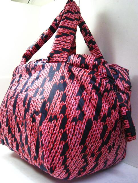 極美品シー バイ クロエSEEBYCHLOE最軽量約300gセミショルダーハンド < ブランド  極美品シー バイ クロエSEEBYCHLOE最軽量約300gセミショルダーハンド < ブランドの