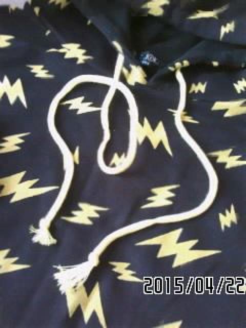 ファンキーフルーツ・フロッキーイナズマ柄ドルマン袖パーカー < ブランド ファンキーフルーツ・フロッキーイナズマ柄ドルマン袖パーカー < ブランドの