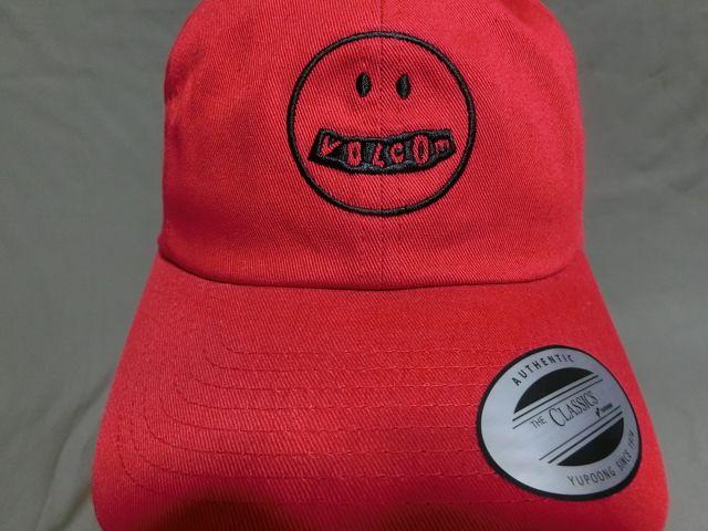 ボルコム【GOOD MOOD】イラスト ロゴ刺繍入り キャップ < ブランド  ボルコム【GOOD MOOD】イラスト ロゴ刺繍入り キャップ  < ブランドの