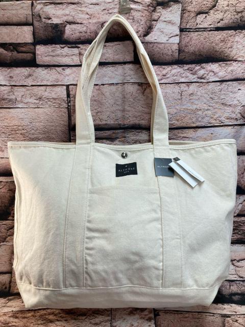 送料無料!『ALTROSENO.9』ハンプトートバッグ(オフホワイト)1個 < 女性ファッション  送料無料!『ALTROSENO.9』ハンプトートバッグ(オフホワイト)1個  < 女性ファッションの