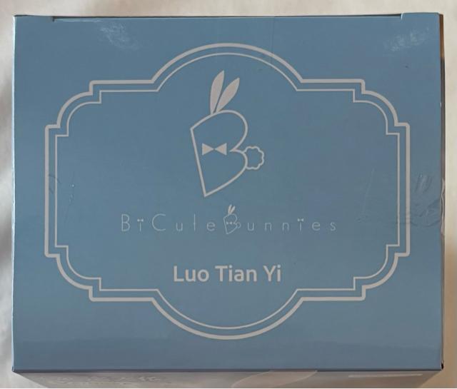 V BiCute Bunnies Figure V