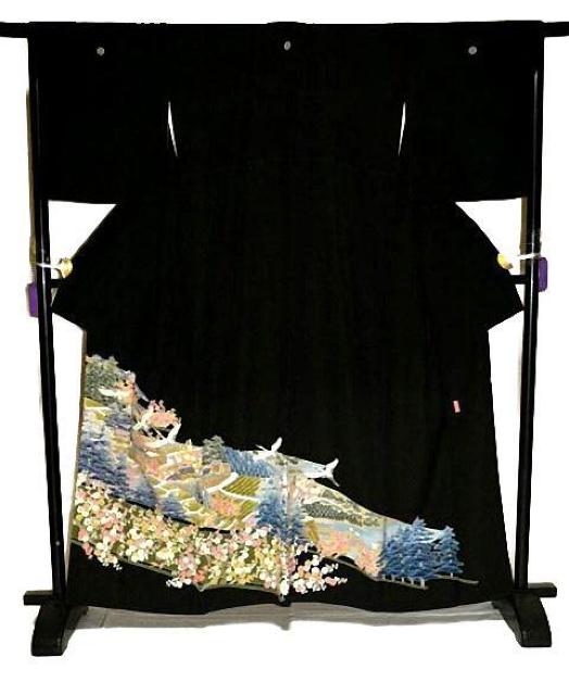 黒留袖 中古 最高峰 美品 本場加賀友禅作家 杉村典重 飛翔 鶴 風景 花柄 比翼 身丈161cm 裄67cm 結婚式 T3607 < 女性ファッション 黒留袖 中古 最高峰 美品 本場加賀友禅作家 杉村典重 飛翔 鶴 風景 花柄 比翼 身丈161cm 裄67cm 結婚式 T3607 < 女性ファッションの