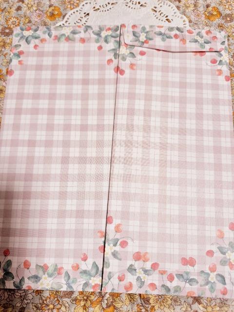 お裾分け☆いちご柄縦型封筒2枚☆ < インテリア/ライフ お裾分け☆いちご柄縦型封筒2枚☆ < インテリア/ライフの