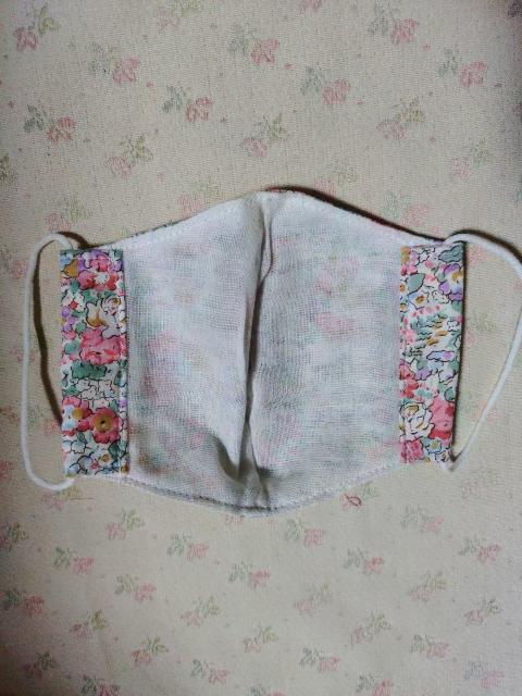 【送料無料】ハンドメイド 大人用マスク 小さめ リバティ柄 < ペット/手芸/園芸 【送料無料】ハンドメイド 大人用マスク 小さめ リバティ柄 < ペット/手芸/園芸の