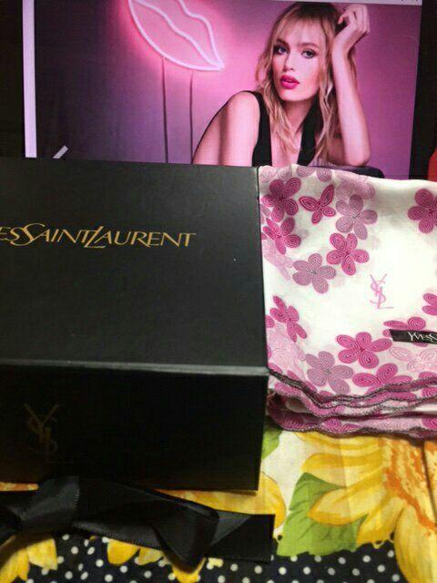 イヴサンローラン ハンカチ < ブランド イヴサンローラン ハンカチ < ブランドの