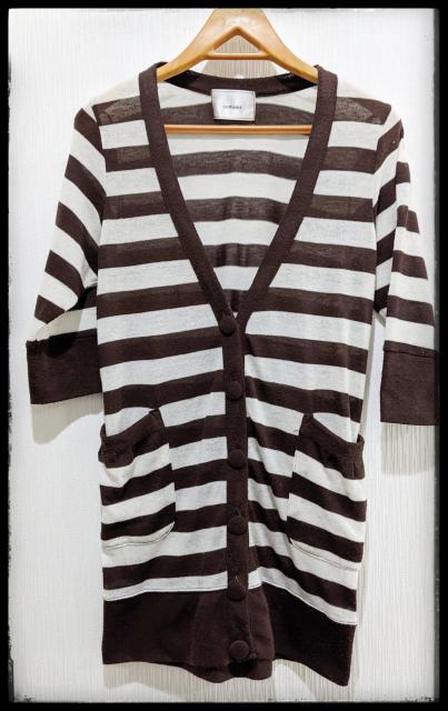 ★ventviolet★ヴァンヴィオレ★カーディガン★白茶ボーダー★七分袖★Mサイズ★春先から秋口までに★まとめ買い歓迎★ < 女性ファッション  ★ventviolet★ヴァンヴィオレ★カーディガン★白茶ボーダー★七分袖★Mサイズ★春先から秋口までに★まとめ買い歓迎★ < 女性ファッションの