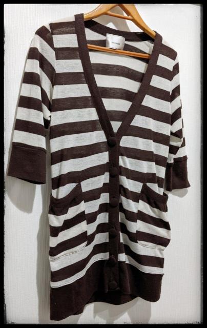 ★ventviolet★ヴァンヴィオレ★カーディガン★白茶ボーダー★七分袖★Mサイズ★春先から秋口までに★まとめ買い歓迎★ < 女性ファッション  ★ventviolet★ヴァンヴィオレ★カーディガン★白茶ボーダー★七分袖★Mサイズ★春先から秋口までに★まとめ買い歓迎★ < 女性ファッションの