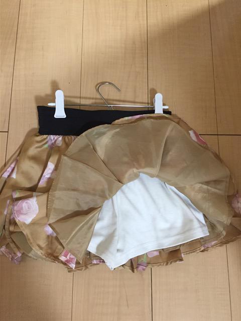 リエンダ★スカパン★フレアミニ★ベージュバラ柄★XS < ブランド  リエンダ★スカパン★フレアミニ★ベージュバラ柄★XS < ブランドの