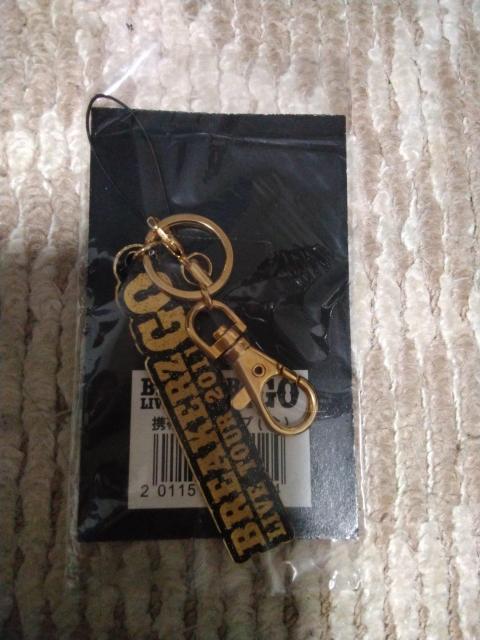 BREAKERZ   L[z_[   GO   ^gObY 