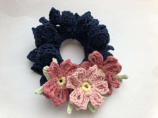 ハンドメイド シュシュ コスモスいっぱい♪ ガーリー ナチュラル < 女性ファッション  ハンドメイド シュシュ コスモスいっぱい♪ ガーリー ナチュラル < 女性ファッションの