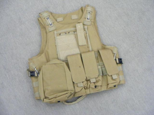ToQ[TACTICAL GEAR BODY ARMOR {fB[A[}[   zr[ 