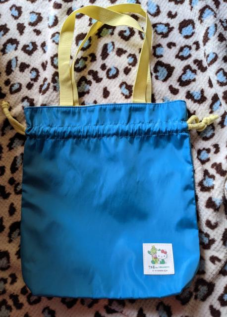 お〜いお茶くん×ハローキティコラボ巾着トートバッグ < おもちゃ お〜いお茶くん×ハローキティコラボ巾着トートバッグ < おもちゃの