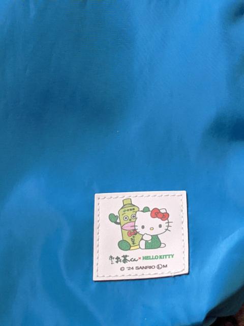 お〜いお茶くん×ハローキティコラボ巾着トートバッグ < おもちゃ お〜いお茶くん×ハローキティコラボ巾着トートバッグ < おもちゃの