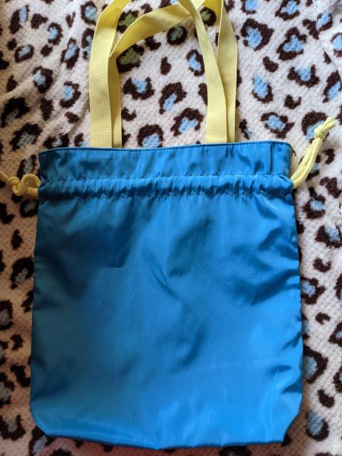 お〜いお茶くん×ハローキティコラボ巾着トートバッグ < おもちゃ お〜いお茶くん×ハローキティコラボ巾着トートバッグ < おもちゃの