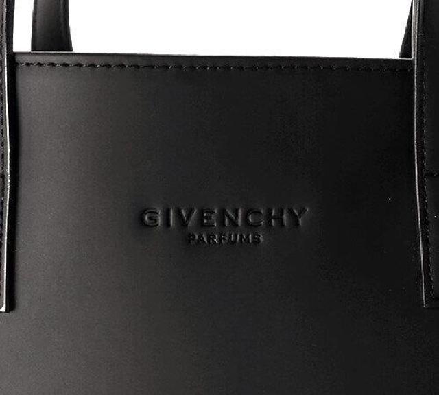 【GIVENCHY】ジバンシー/正規『トートバッグ & ポーチ』新品 < 女性ファッション  【GIVENCHY】ジバンシー/正規『トートバッグ & ポーチ』新品 < 女性ファッションの