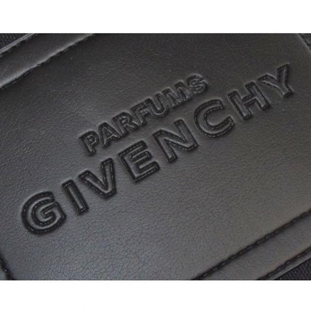 【GIVENCHY】ジバンシー/正規『トートバッグ & ポーチ』新品 < 女性ファッション  【GIVENCHY】ジバンシー/正規『トートバッグ & ポーチ』新品 < 女性ファッションの