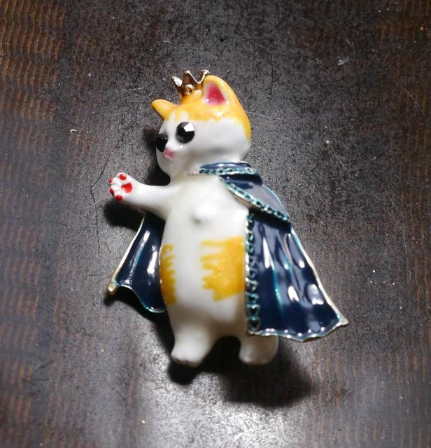 新品アンティーク調かわいいネコ猫の王様ブローチ  クラシック ヴィンテージ風 ヴィクトリアン ゴシック < 女性アクセサリー/時計  新品アンティーク調かわいいネコ猫の王様ブローチ  クラシック ヴィンテージ風 ヴィクトリアン ゴシック  < 女性アクセサリー/時計の