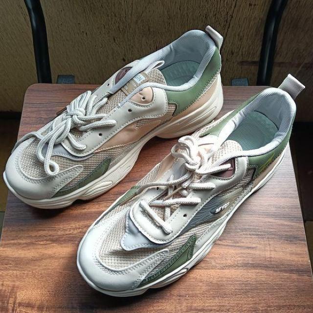 新品 25.5m メンズ スニーカー グレー シューズ 靴 サンダル 男女兼用 < 男性ファッション 新品 25.5m メンズ スニーカー グレー シューズ 靴 サンダル 男女兼用 < 男性ファッションの