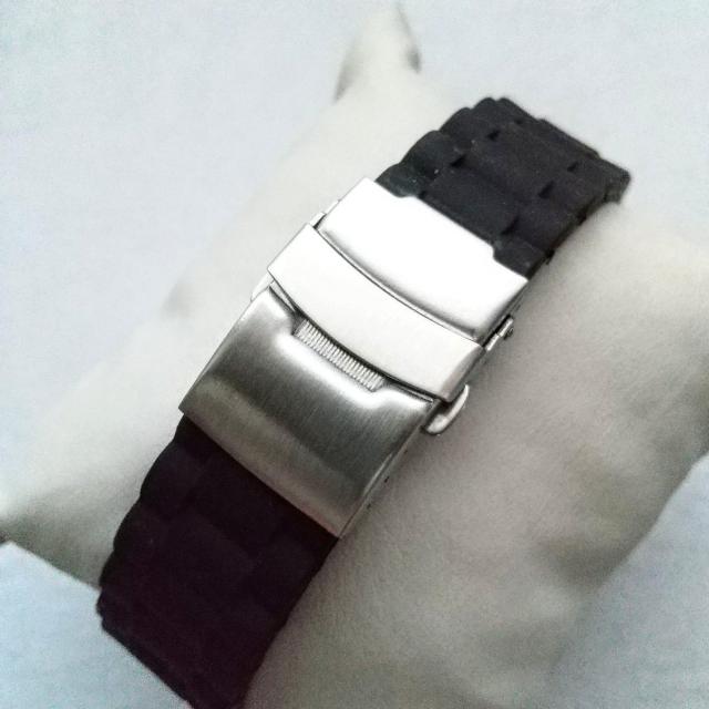 腕時計 ダイバーウォッチ SACSNY  Y'SACCS サクスニー イザック 20BAR 200M防水 ウレタンゴム ワンタッチ < 男性アクセサリー/時計  腕時計 ダイバーウォッチ SACSNY  Y'SACCS サクスニー イザック 20BAR 200M防水 ウレタンゴム ワンタッチ < 男性アクセサリー/時計の