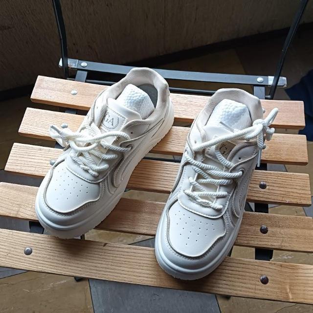 新品 23cm レディース スニーカー ホワイト シューズ 靴 ローカット < 女性ファッション  新品 23cm レディース スニーカー ホワイト シューズ 靴 ローカット  < 女性ファッションの