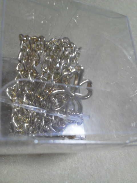 四葉のクローバー ネックレス < 女性アクセサリー/時計  四葉のクローバー ネックレス < 女性アクセサリー/時計の