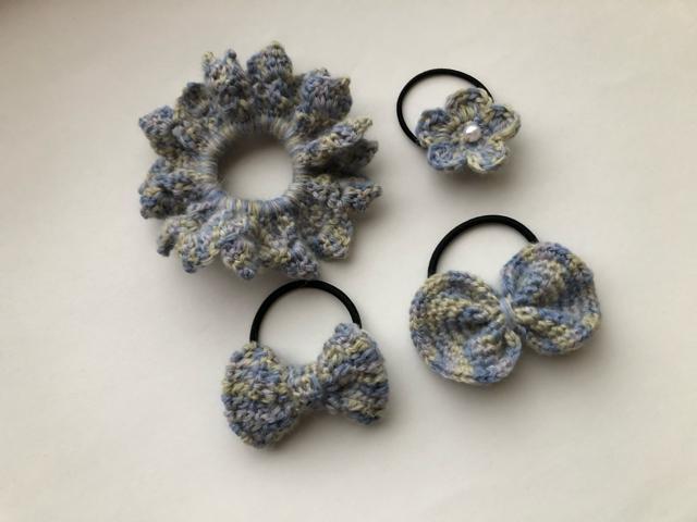 ハンドメイド ヘアゴム シュシュ リボン ウール ブルーミックス < 女性ファッション  ハンドメイド ヘアゴム シュシュ リボン ウール ブルーミックス  < 女性ファッションの