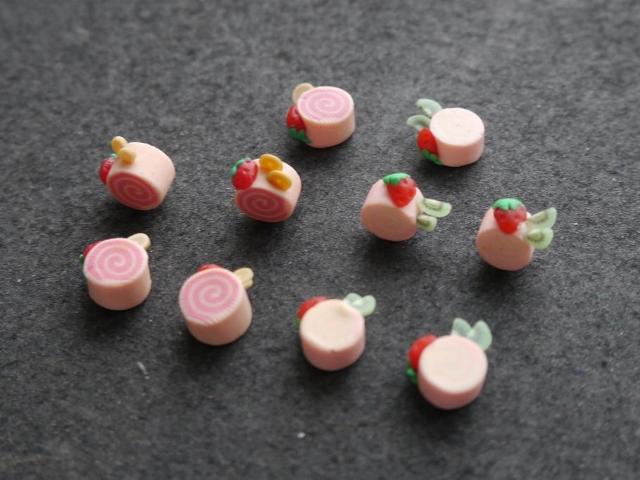 粘土パーツ 手芸・アクセサリーパーツ  苺ロールケーキ パーツ 10個セット ネイルパーツ デコパーツ  < 香水/コスメ/ネイル  粘土パーツ 手芸・アクセサリーパーツ  苺ロールケーキ パーツ 10個セット ネイルパーツ デコパーツ  < 香水/コスメ/ネイルの